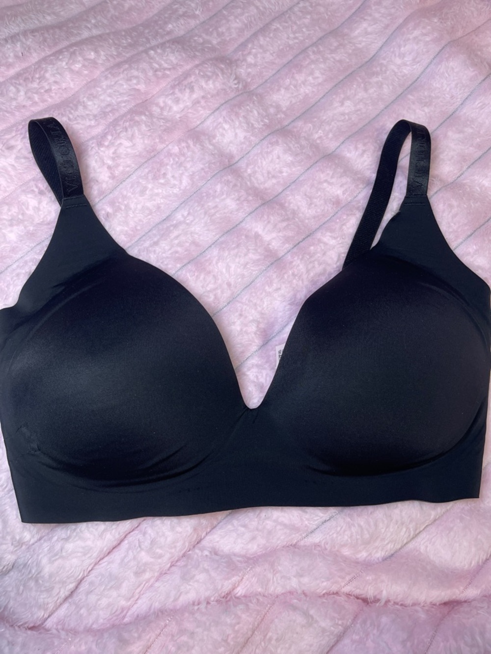 Victoria's Secret Black Seamless T-Shirt Bra